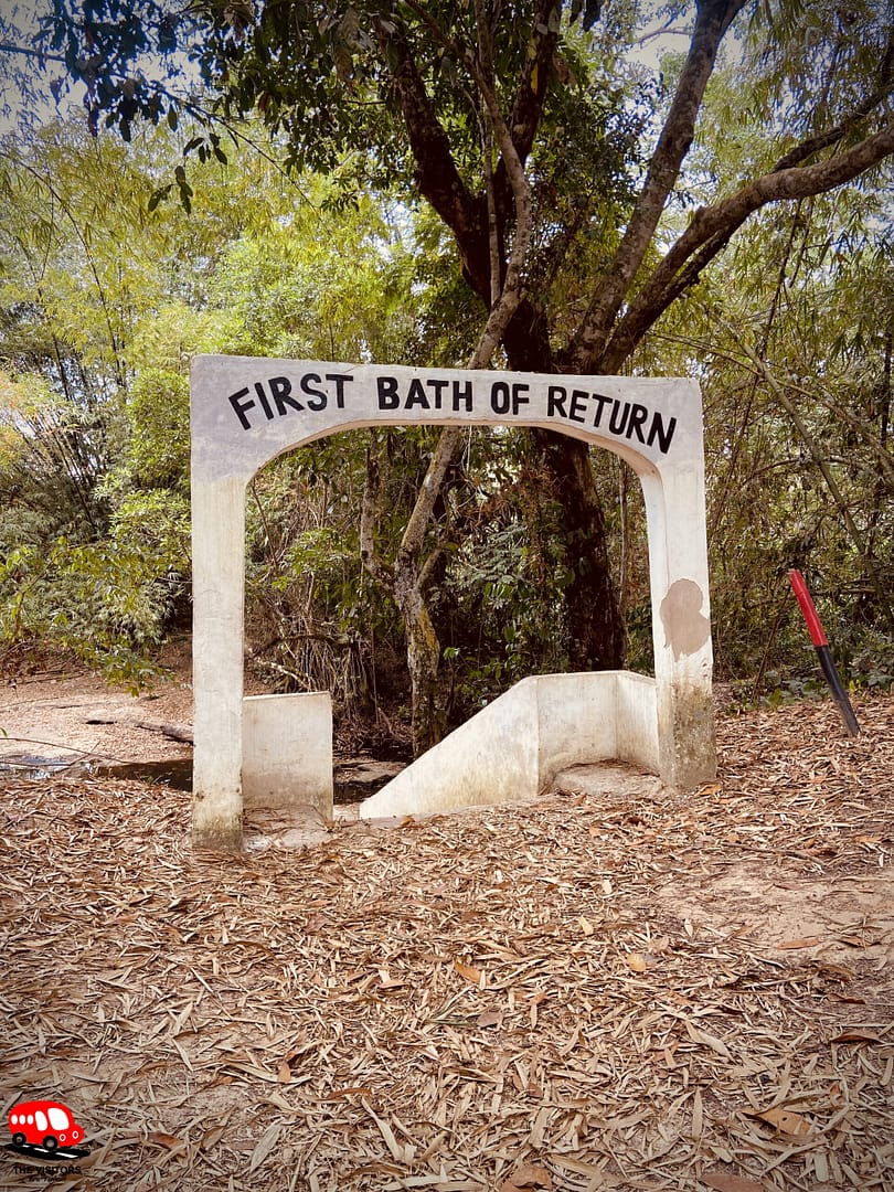 Guided tour at the Assin Manso Slave River in Ghana